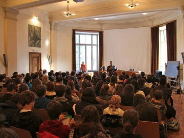 «Cittadini e Barbari». Incontro con Alessandro Barbero