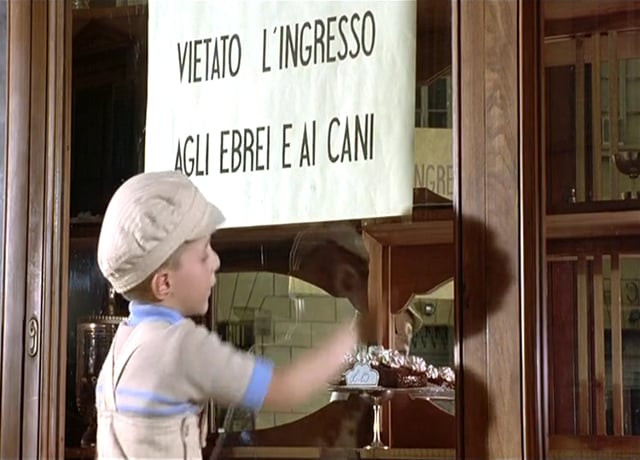 [ESCLUSIONE - SCENA 2F] - Tratta da &quot;La vita è bella&quot; di Roberto Benigni (1997)